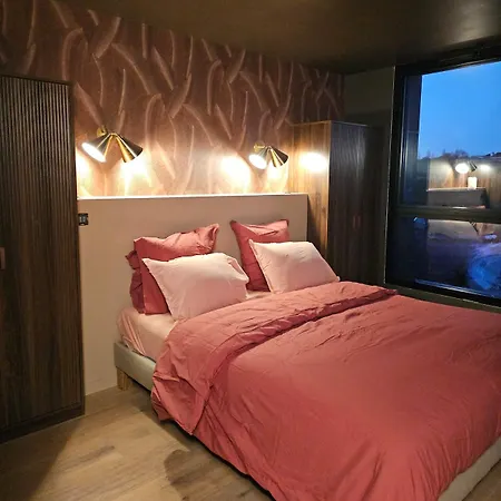 O Temps Suspendu Piscine Interieure, Spa, Sauna Prives En Campagne