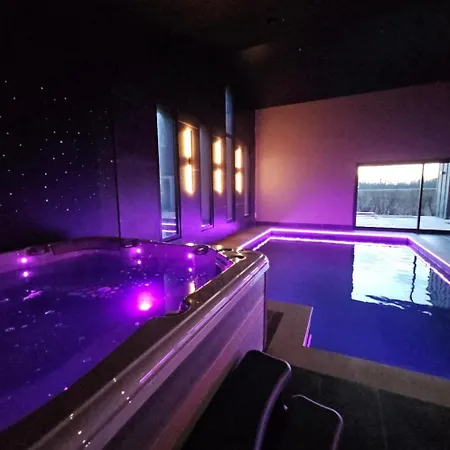 O Temps Suspendu Piscine Interieure, Spa, Sauna Prives En Campagne Willa *