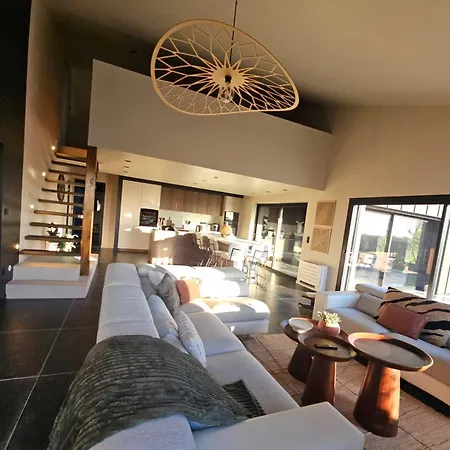 Villa O Temps Suspendu Piscine Interieure, Spa, Sauna Prives En Campagne