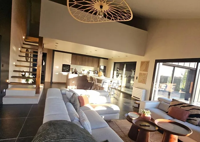 Villa O Temps Suspendu Piscine Interieure, Spa, Sauna Prives En Campagne